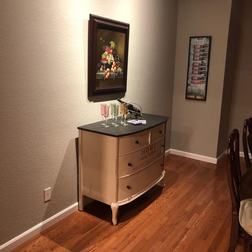 Look closely!  This picture has a big clue to the Casa de Gamay Treasure Hunt!