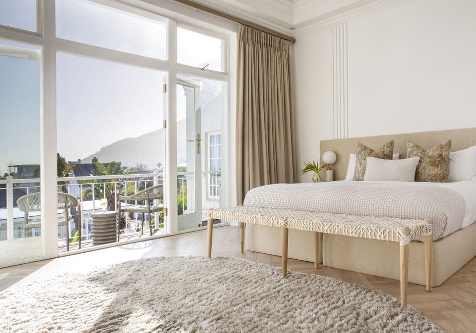 Minibar, in-room safe, individually decorated, individually furnished