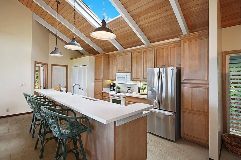 FULLY EQUIPPED KITCHEN WITH OCEAN VIEWS