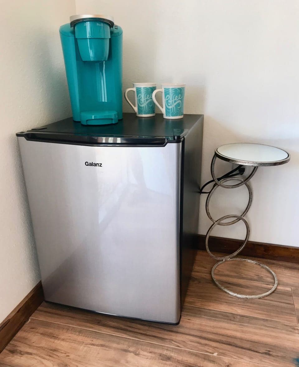Mini-refrigerator