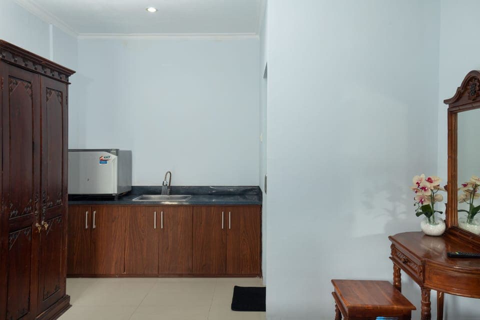 Minibar, desk, soundproofing, free WiFi