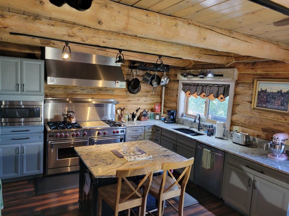  chef's kitchen