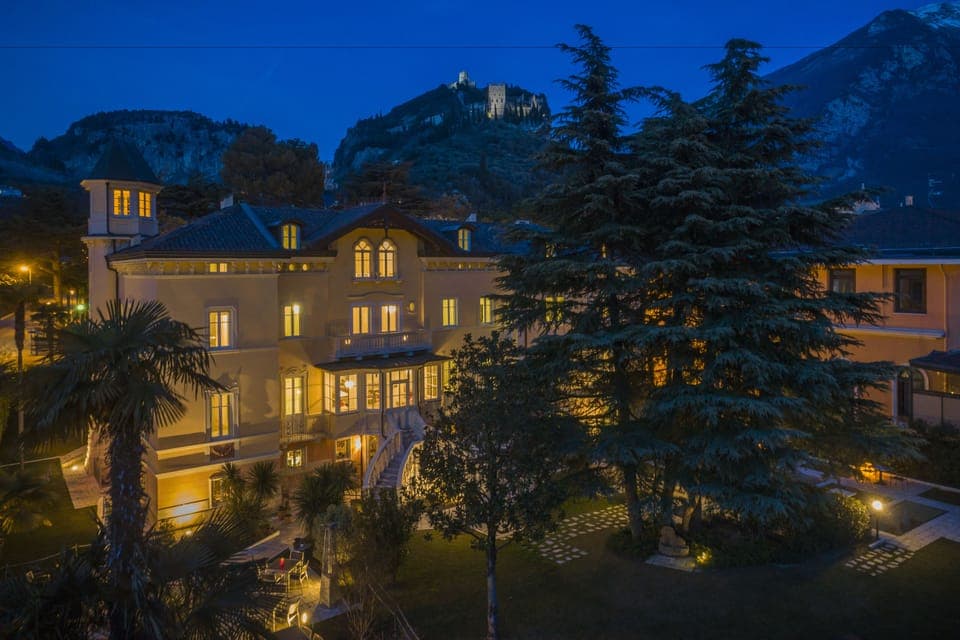 Front of property - evening/night