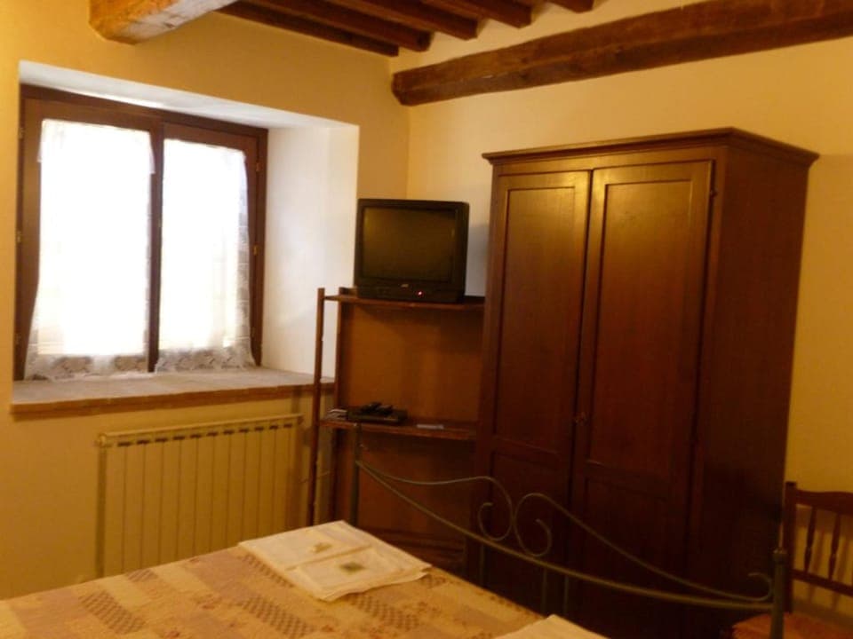 Family Room | Individually decorated, individually furnished, cribs/infant beds