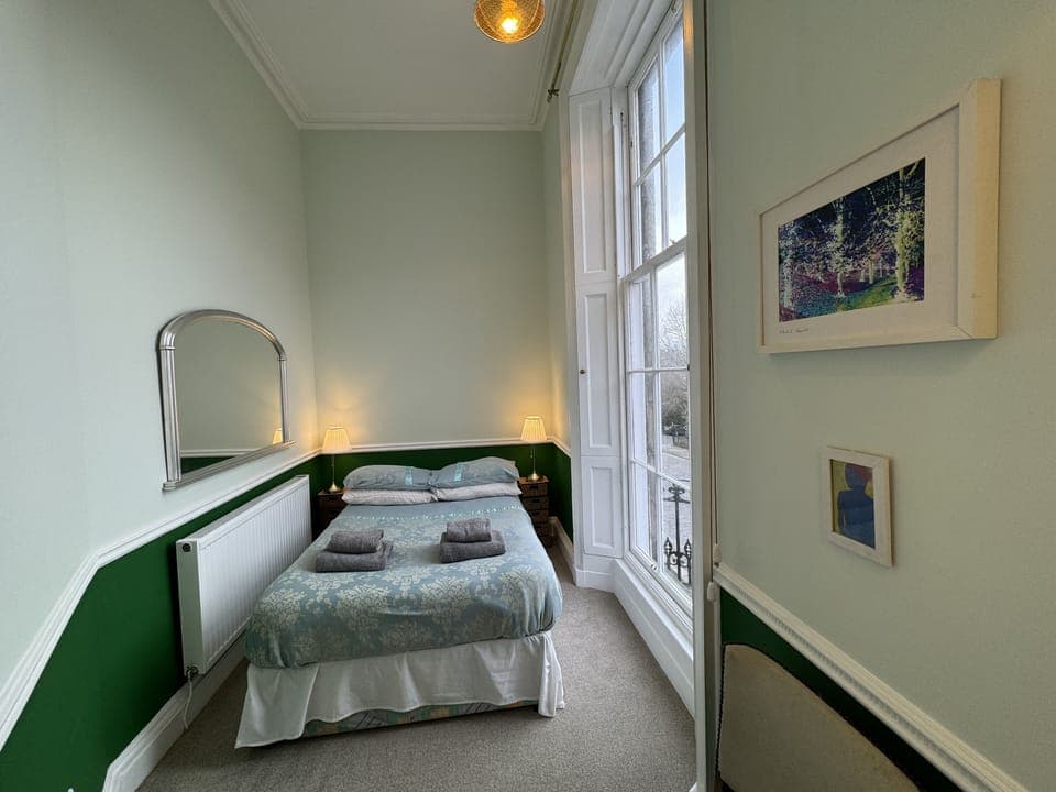 Bedroom 3 (double bed)