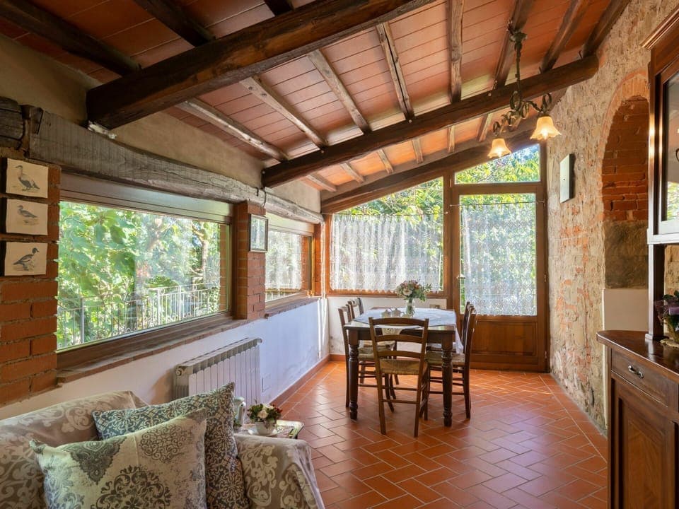 Property, Window, Building, Wood, Chair, Table, Architecture, Flooring, Interior Design, Floor