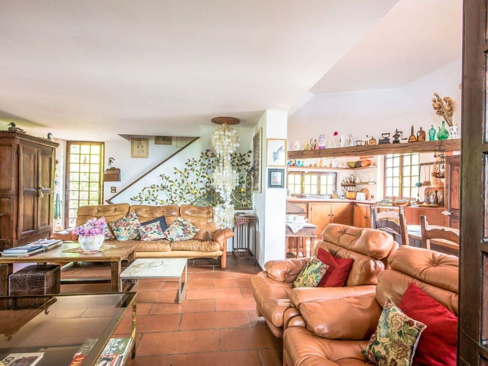 Property, Room, Interior Design, Living Room, Building, House, Home, Real Estate, Furniture, Floor