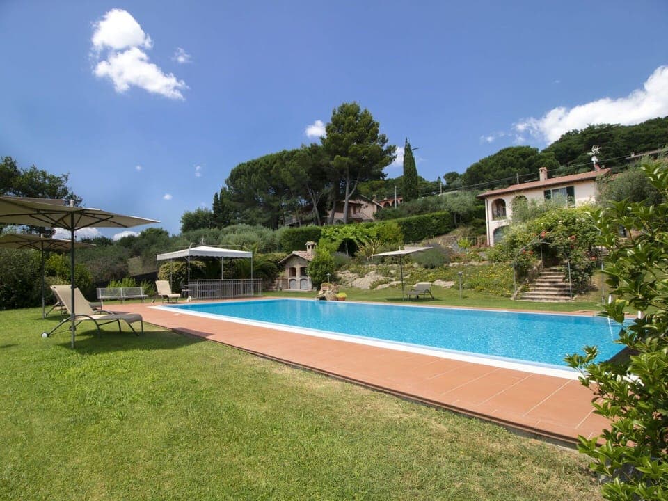 Swimming Pool, Property, House, Real Estate, Leisure, Vacation, Building, Resort, Residential Area, Grass