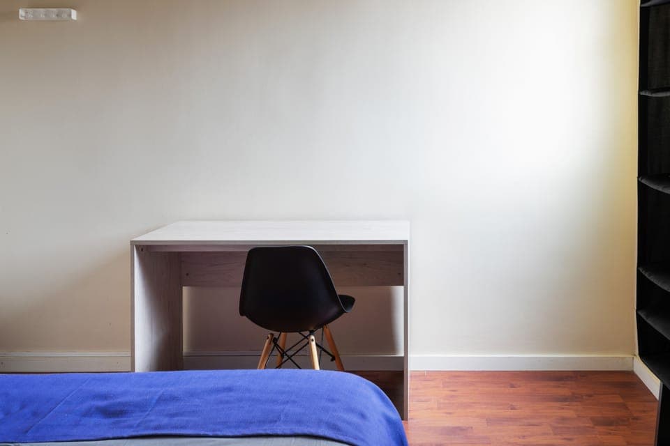 Pillowtop beds, in-room safe, free WiFi, bed sheets