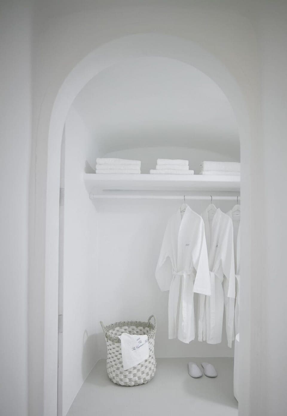 Suite (Cave) | Bathroom amenities | Designer toiletries, hair dryer, bathrobes, slippers