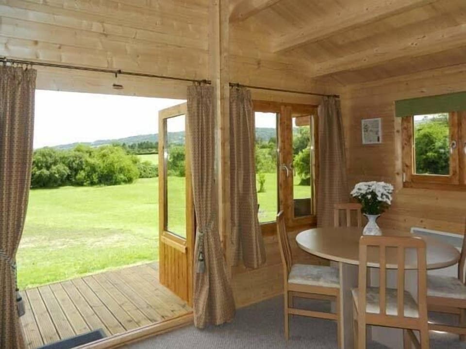 Cottage | 2 bedrooms, individually decorated, individually furnished, free WiFi