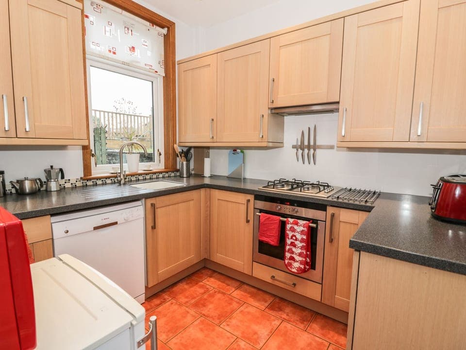 Cottage | Private kitchen | Microwave, stovetop, dishwasher, highchair