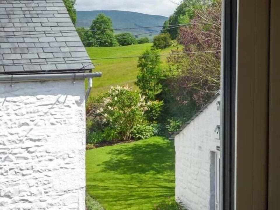 Cottage | Property grounds