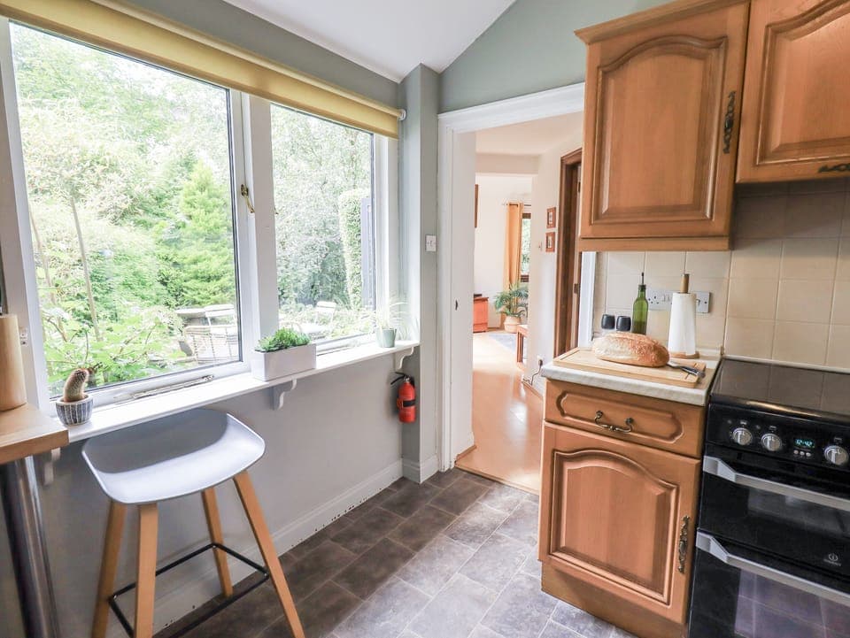 Cottage | Private kitchen | Microwave, stovetop, highchair, cookware/dishes/utensils