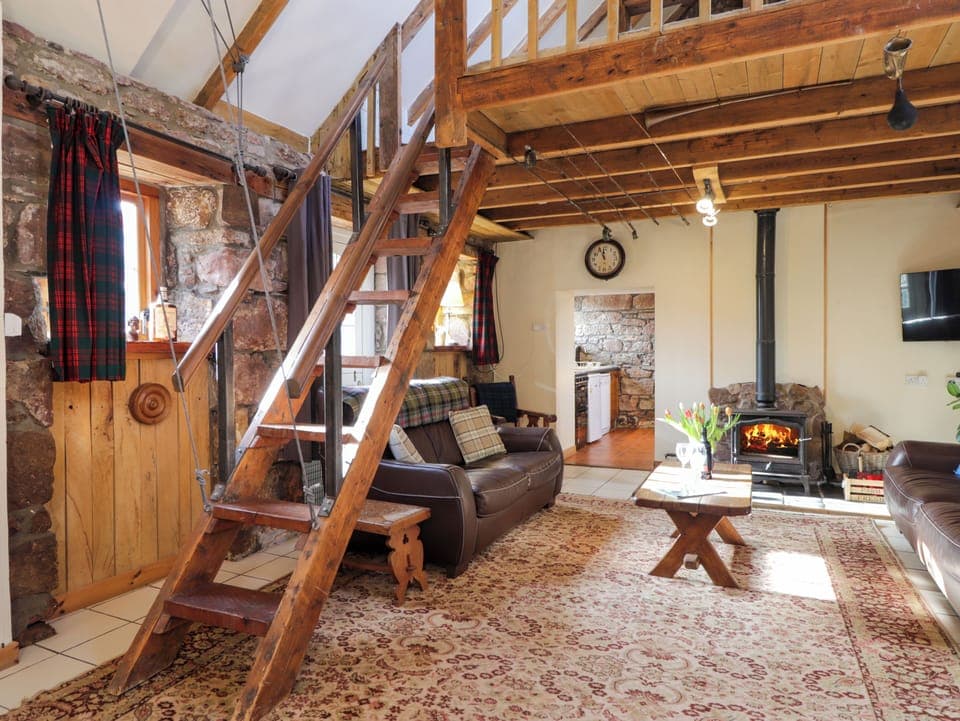 Cottage | Living area | TV