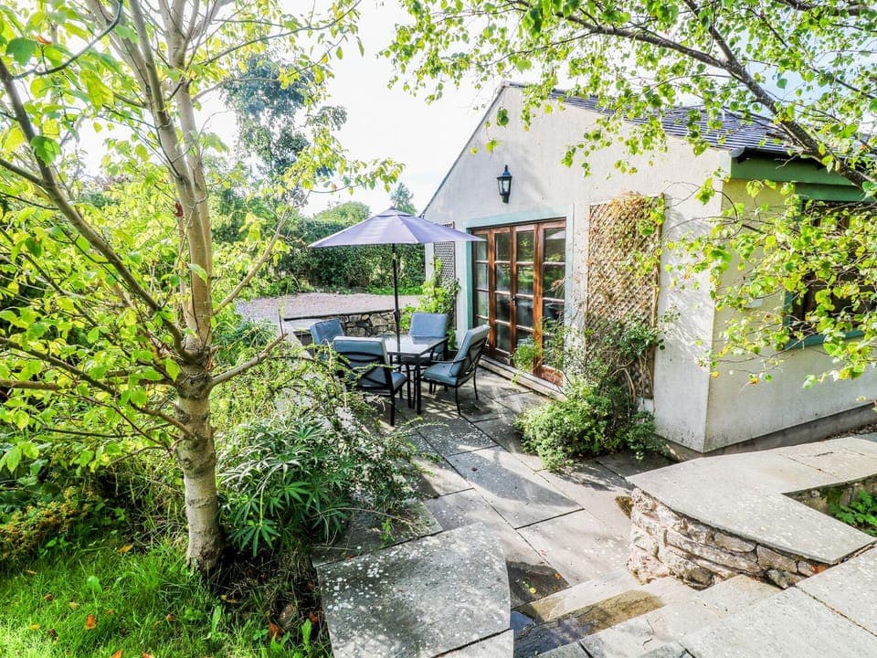 Cottage | Property grounds