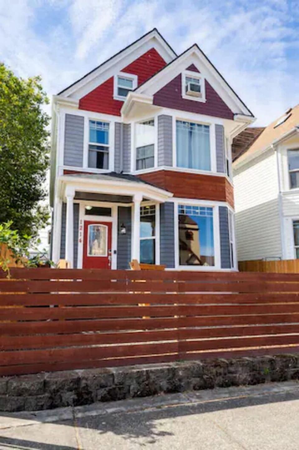 Front of building. Top floor unit.