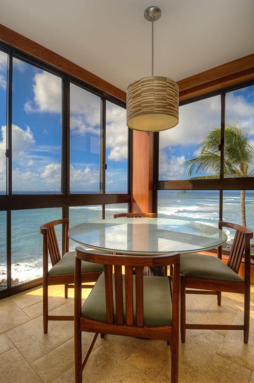 Toyabrown Penthouse Oceanfront Dining