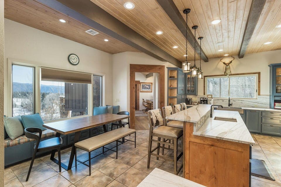 Kitchen and breakfast nook