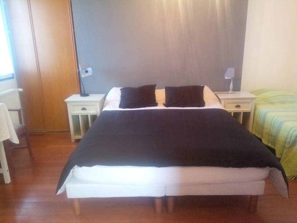 Triple Room (Paddock) | Individually decorated, individually furnished, free WiFi, bed sheets