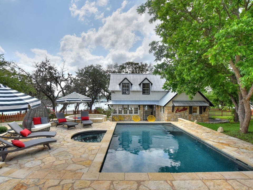 The Cottage at Paradise Cove