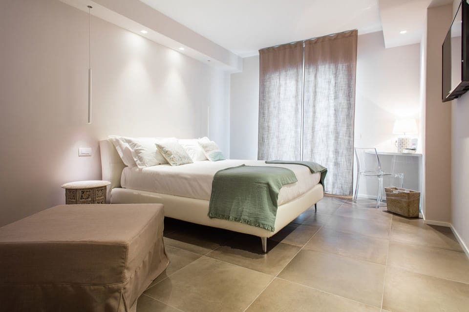 Minibar, in-room safe, free WiFi, bed sheets