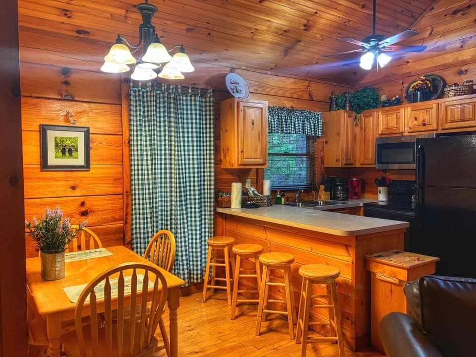 NEW MICROWAVE/APRIL 2025