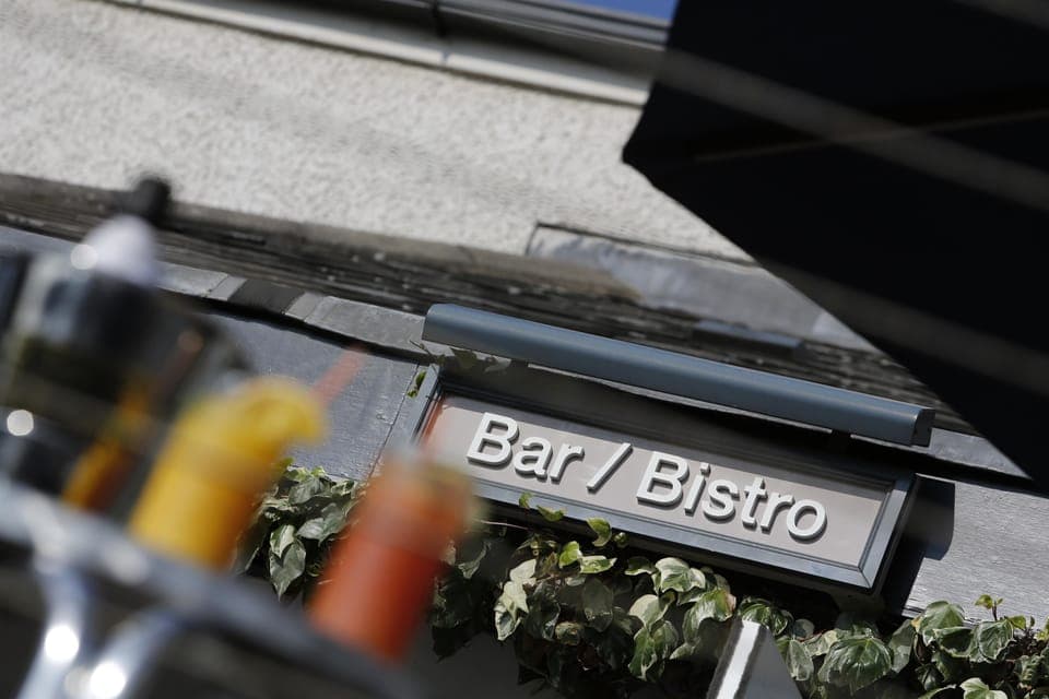 Breakfast, lunch and dinner served