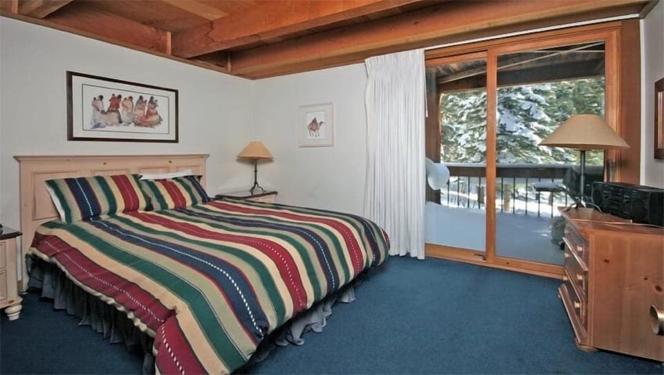 Second Bedroom  - Queen Bed