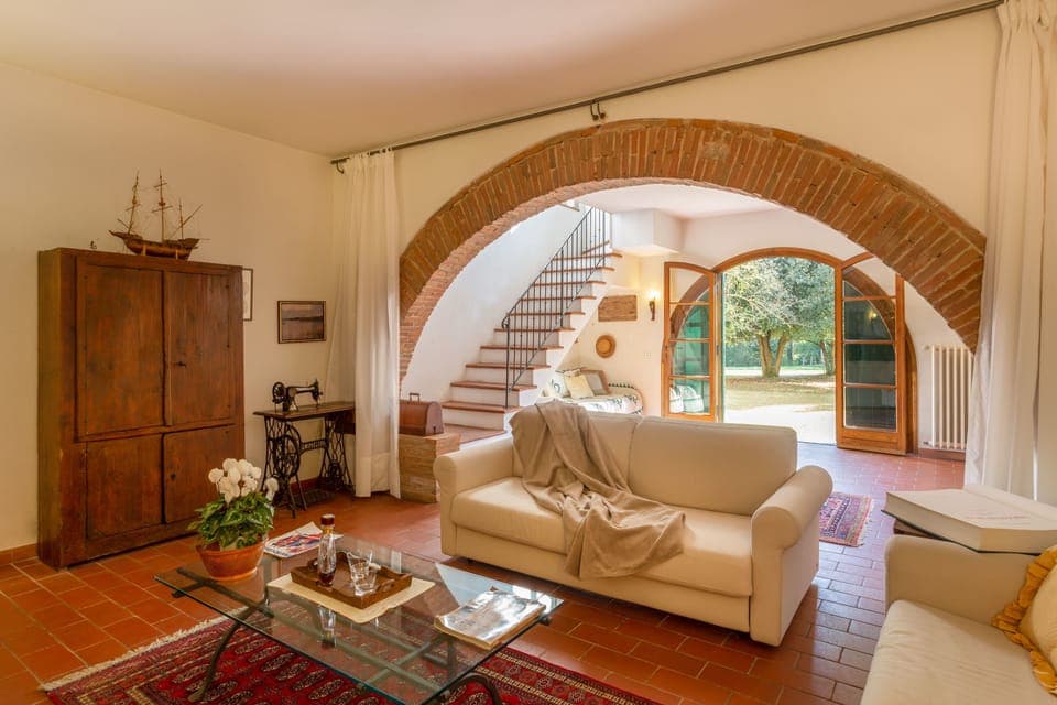 Villa, 3 Bedrooms | Living room | Flat-screen TV, fireplace