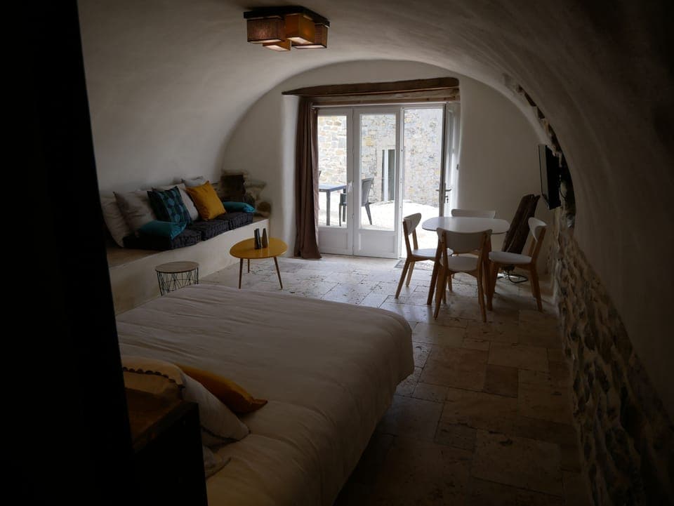 Superior Double Room (La Voute) | Individually decorated, individually furnished, blackout drapes