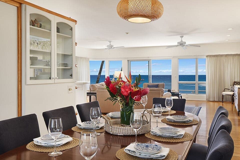 UPSTAIRS DINING WITH OCEAN VIEW