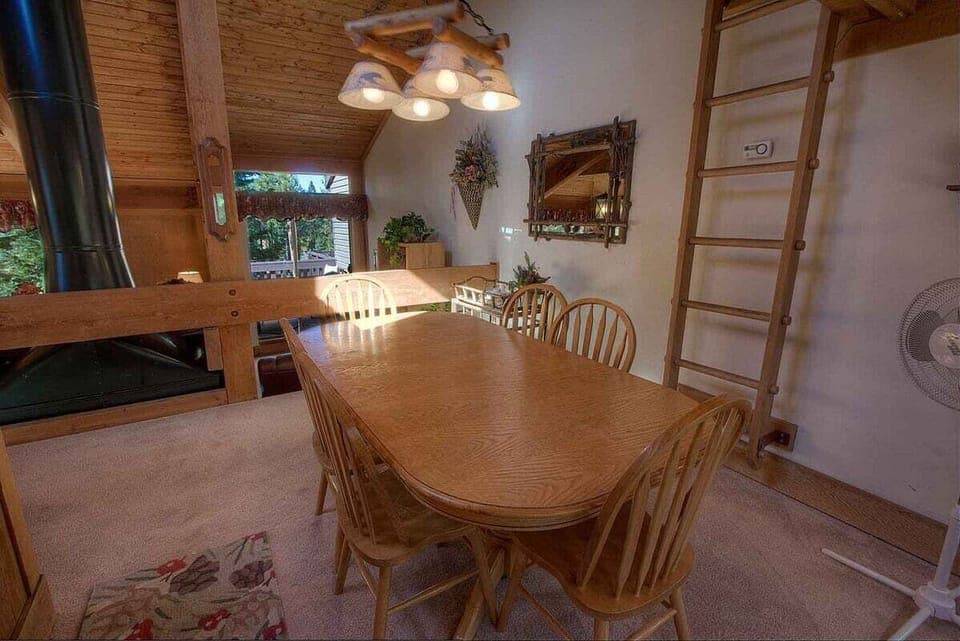 Second Level- Dining Area