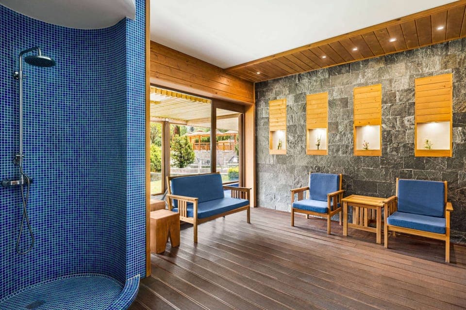 Couples treatment rooms, Turkish bath, body treatments, aromatherapy