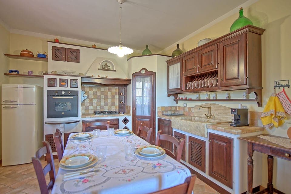 Dining Room, Kitchen