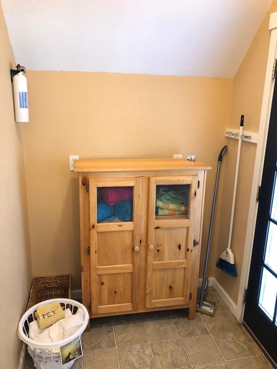 Patio mudroom to backyard.