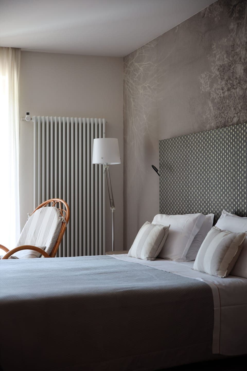 Comfort Double Room, 1 Queen Bed, Non Smoking | Minibar, free cribs/infant beds, bed sheets