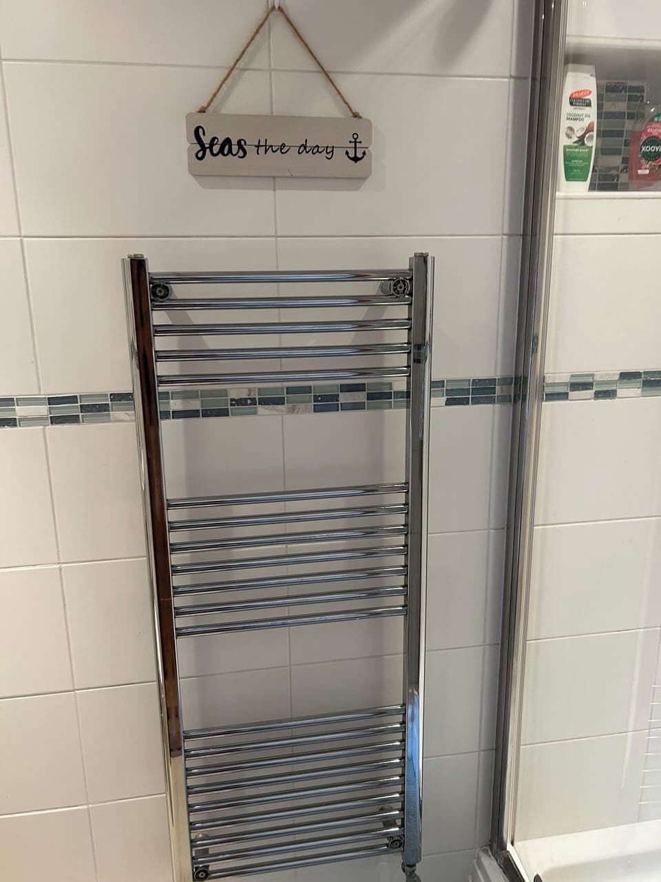 Ensuite with basin, toilet and shower