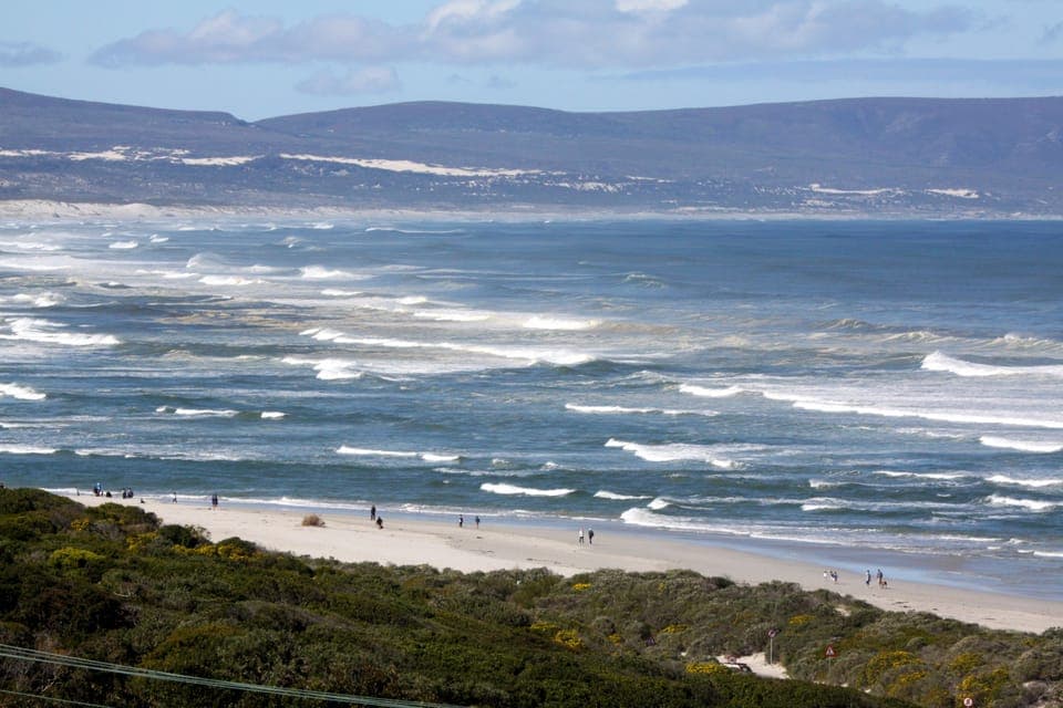 Beach nearby, white sand, sun loungers, beach umbrellas