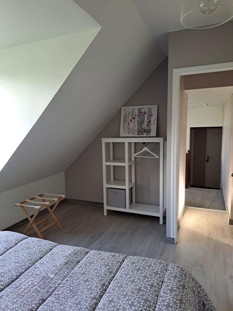 Triple Room (Côté Pensées) | Individually decorated, individually furnished, free WiFi, bed sheets