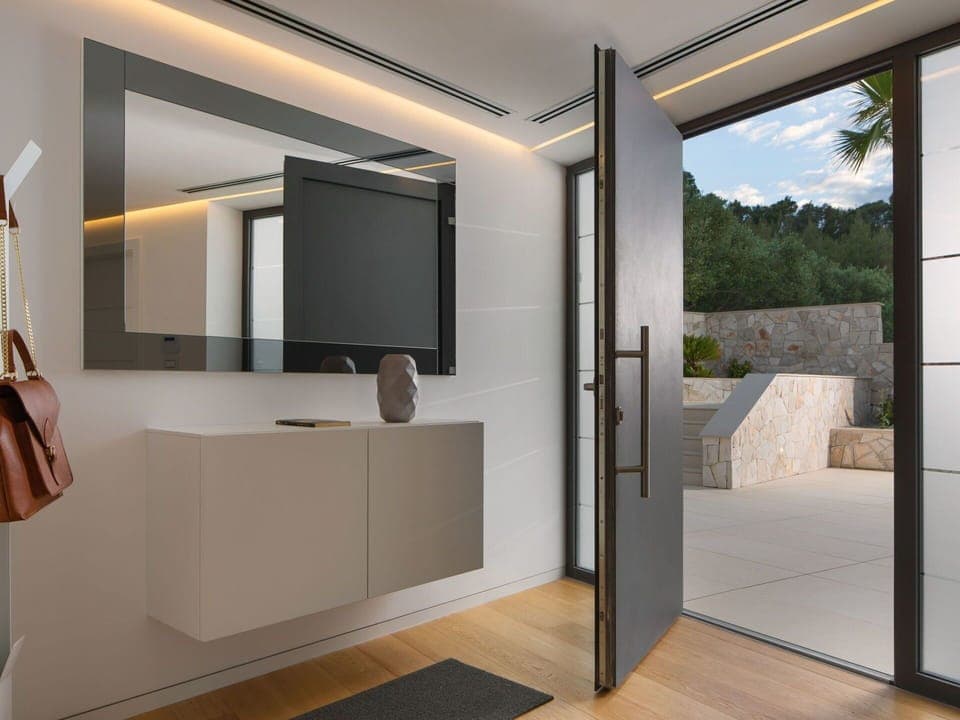 Room, Property, Interior Design, Furniture, House, Vehicle Door, Building, Architecture, Ceiling, Door