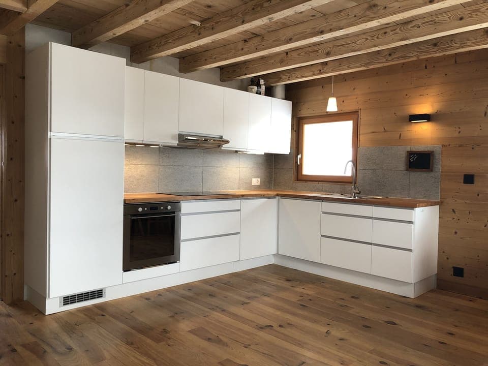 Kitchen fully fitted with all appliances 