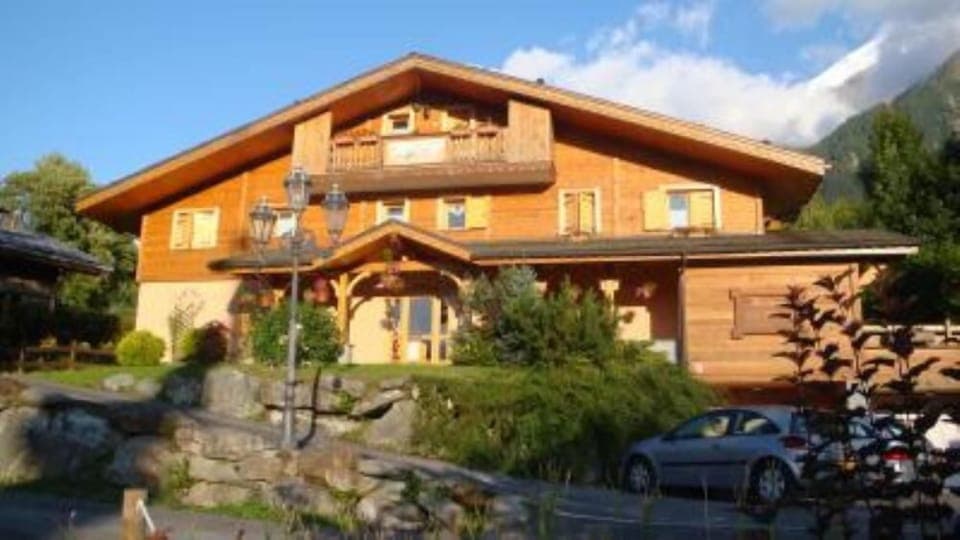 Facade summer vision