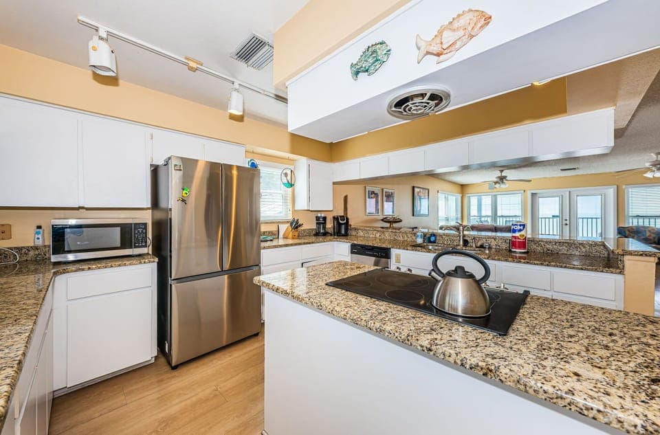 Fully equipped kitchen