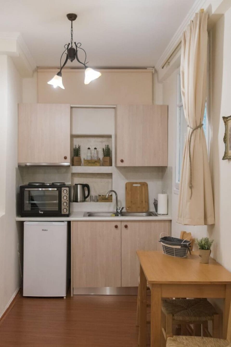 Private kitchenette
