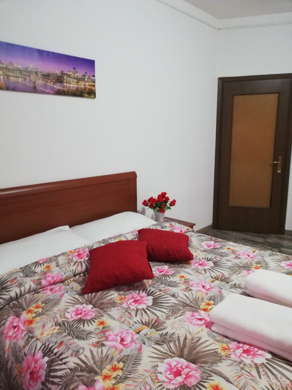 Standard Double Room, Shared Bathroom | Desk, free WiFi, bed sheets