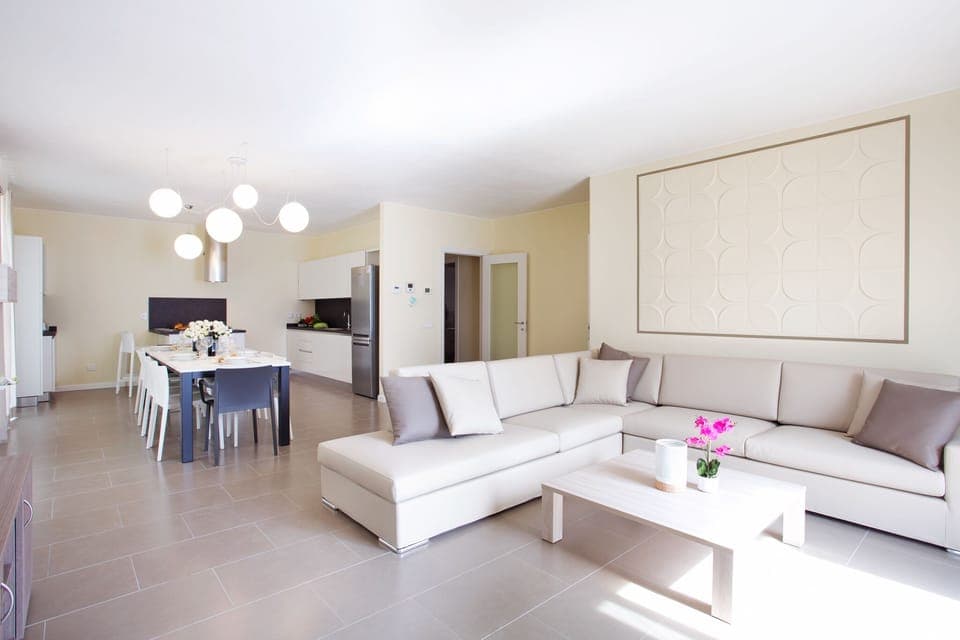 Contemporary, modern and spacious living including dining for 10 guests.