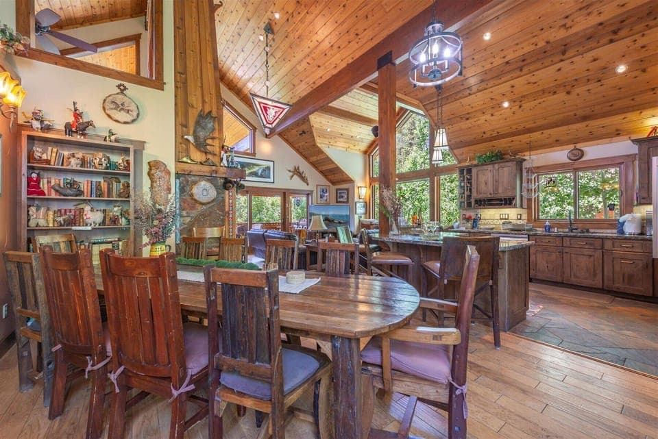 Upstairs grand room with dinning, kitchen and large livingroom