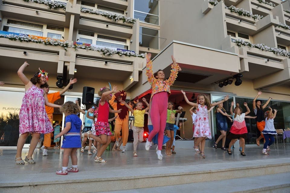 Children's play area - outdoor