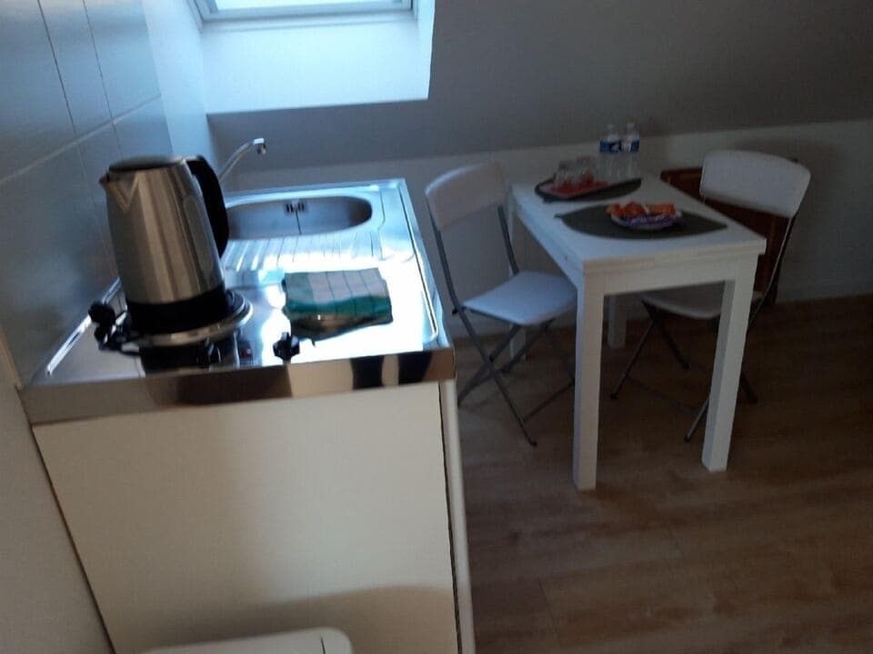 Double Room | Private kitchen | Fridge, microwave, coffee/tea maker, electric kettle